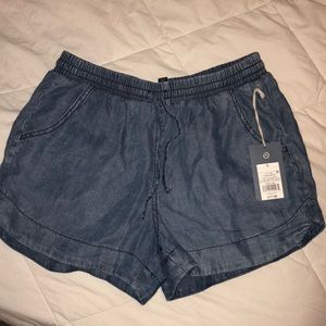 Universal thread “jean” shorts